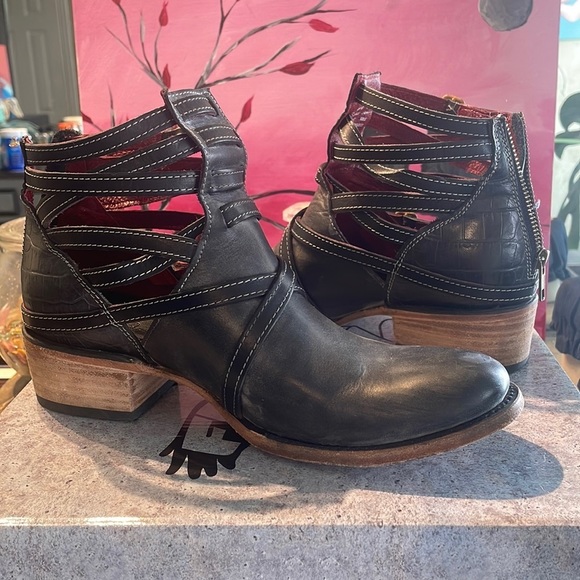 🦅 - FREEBIRD by Steven STAIR Black/Croc Size 9 - Picture 2 of 12